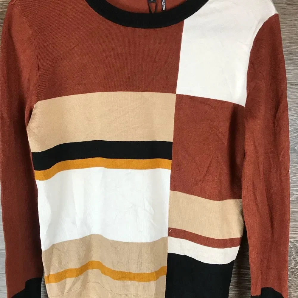 DKNY Crewneck Pullover NWT - Picture 2 of 8